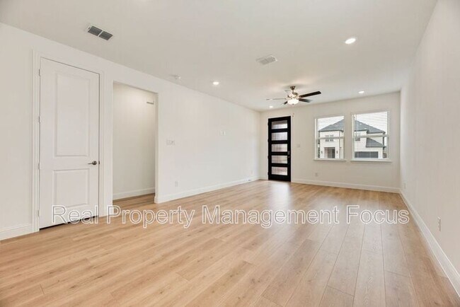Foto del edificio - 1149 Beautyberry Ln