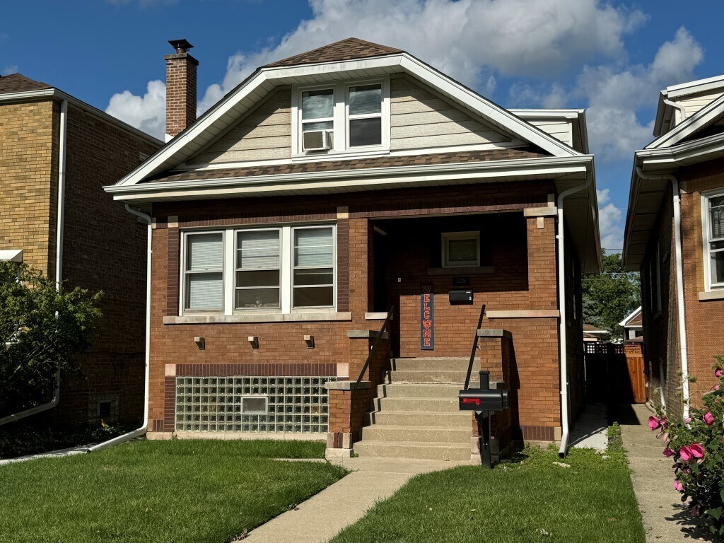 Primary Photo - 3218 Oak Ave