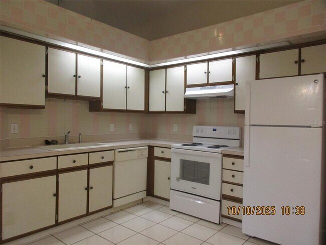 Building Photo - 1443 Coldwater Ct
