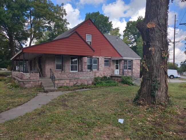 Foto del edificio - 3611 Blue Ridge Blvd
