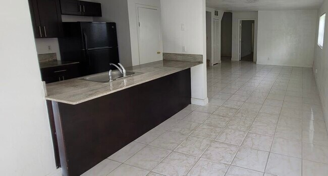 Photo - 3760 Riverside Dr Apartment