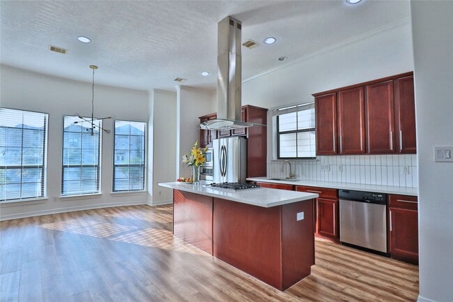 Building Photo - 3446 Clearview Villa Way