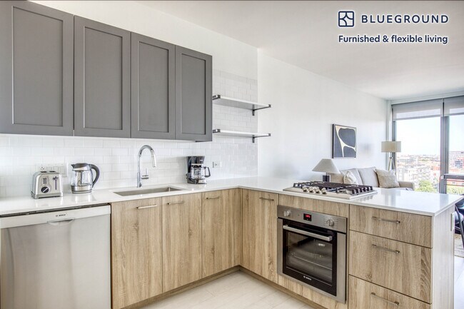 Foto del edificio - 1035 W Van Buren St