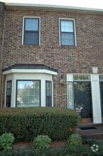 Building Photo - 103 Fairmont Pl
