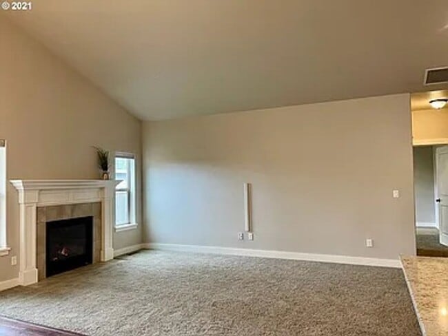 Building Photo - Newer, single level home with double garage