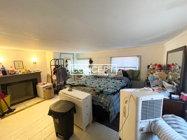 Building Photo - 58 Anderson St