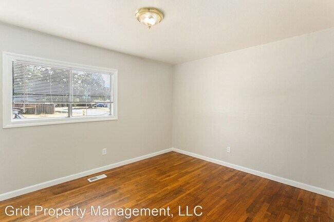 Building Photo - 4 br, 1.5 bath House - 17709 SE Lincoln St