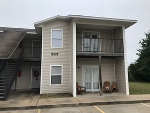 Building Photo - 317 Erin Pl