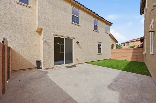 Foto del edificio - Beautiful home in the desirable Inspirada community! Move in ready!