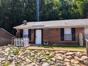 Building Photo - 1917 Tischer Rd