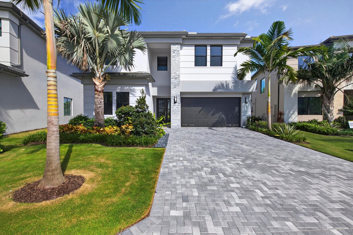 Primary Photo - 9361 Sunflower Mdw Rd