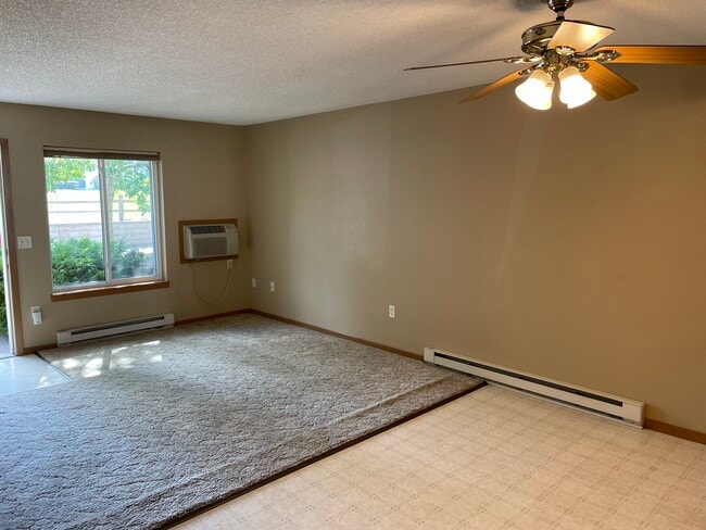 Living Room - 320 24th Ave W