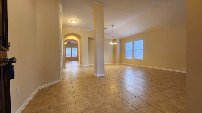 Building Photo - 3011 Sunchase Ct