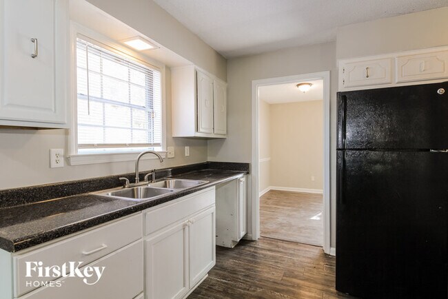Building Photo - 3295 Canisbay Rd