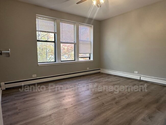 Building Photo - 52 N Parkside Ave