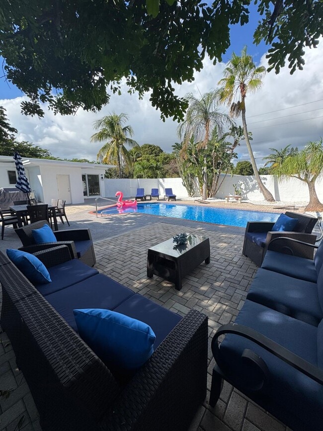 Photo - 1900 NE 2nd St House