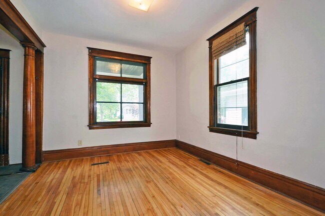 Building Photo - 428 N Wheeler St