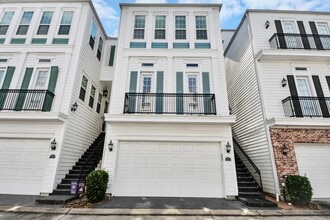 Building Photo - 2606 Madeline Grove Dr