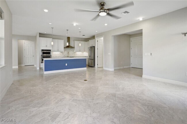 Foto del edificio - 11752 Bowes Cir