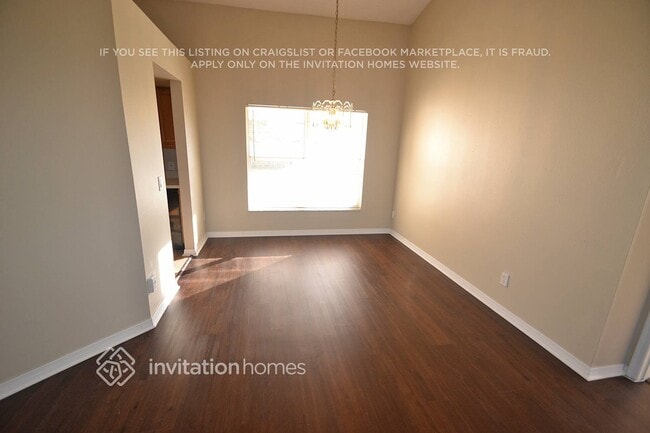 Building Photo - 8078 Country Run Pkwy