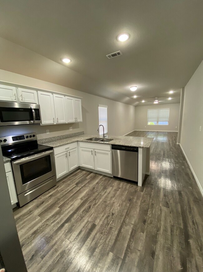 Foto del edificio - 4616 W Hoover Loop