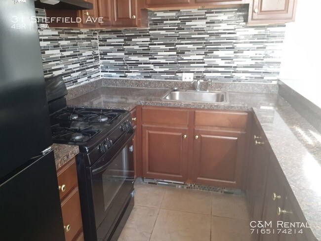 Foto del edificio - 4 Bedroom Single Family Home