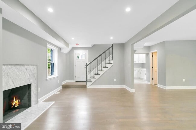 Building Photo - 6005 New Hampshire Ave NE