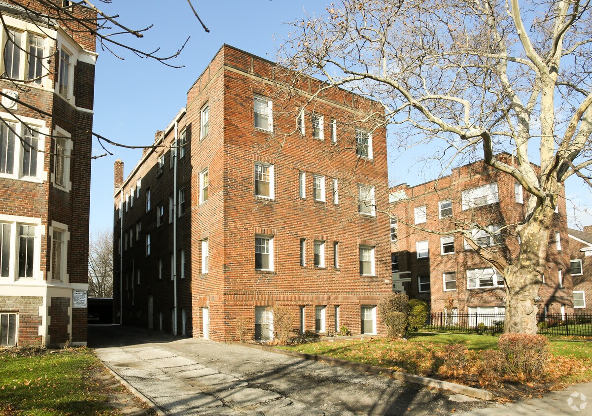 Foto principal - 2914 S Moreland Blvd