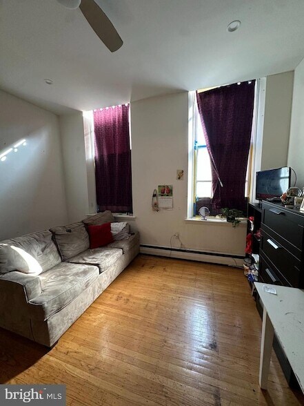 Foto del edificio - 322 S 11th St