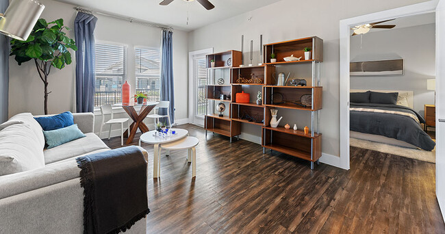 Building Photo - Parallax @ Georgetown Apartments