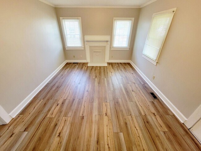 Foto del edificio - Cozy 2-Bedroom Home for Rent in Burlington!