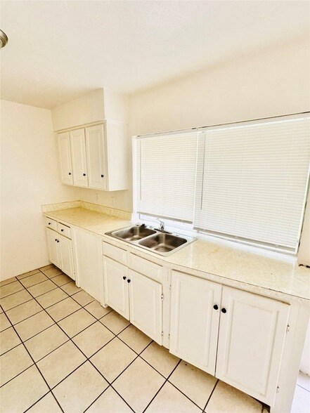 Foto del edificio - 2621 Concord Ln