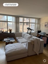 Building Photo - 160 W 66th St