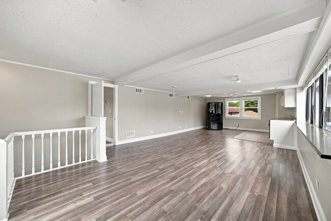Building Photo - 4904 W Gunnison St