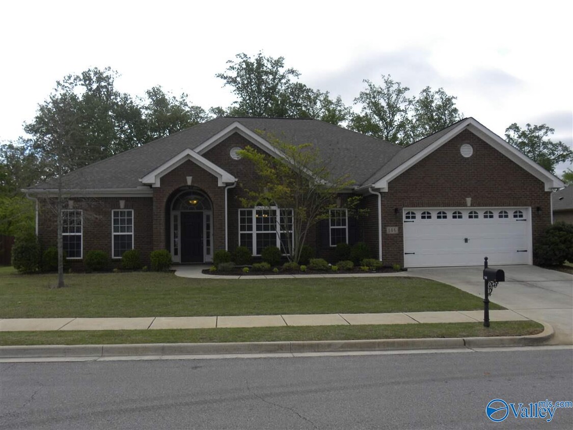 Primary Photo - 146 Winding Creek Rd NW