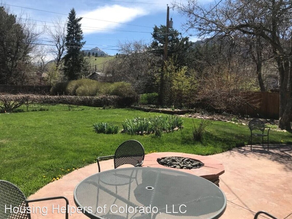 Foto principal - 3 br, 2 bath House - 1860 Bluebell Avenue