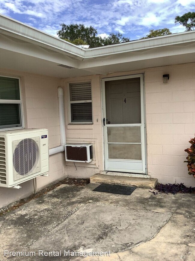 Foto del edificio - 1 br, 1 bath House - 1031 Royal Palm Ave 4