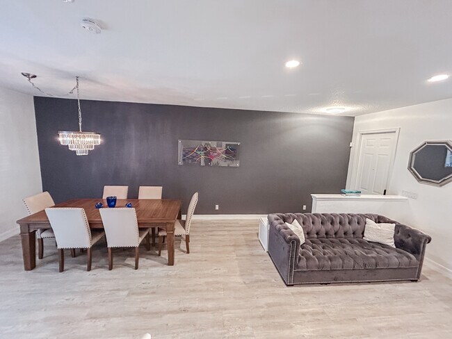 Foto del edificio - 1133 NW 18th Ave