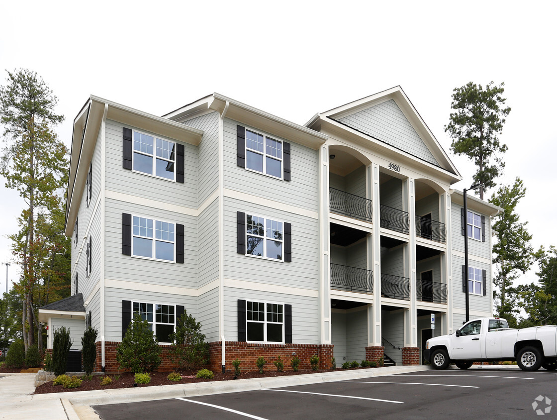 Building Photo - Windy Hill Apartments