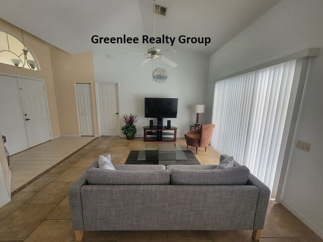 Building Photo - 2/2/2 Short Term Furnished Pool Home!- 3 month minimum lease