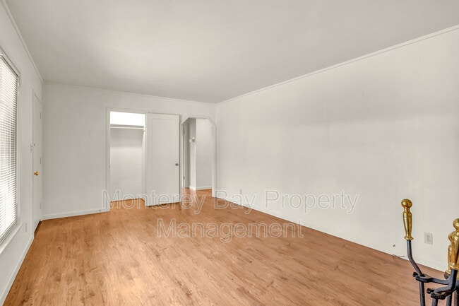 Building Photo - 235 Grove Acre Ave