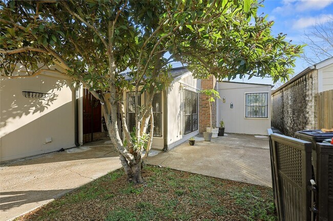 Foto del edificio - 4123 Yupon Ridge Dr