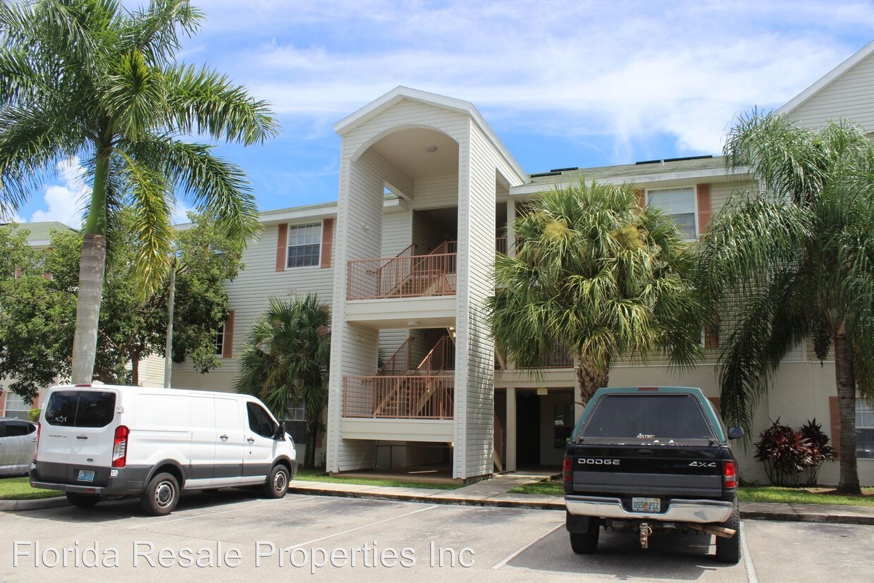 Primary Photo - 1763 Four Mile Cove Pky