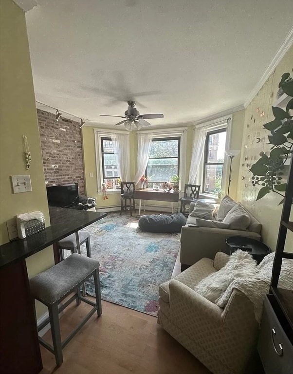 Building Photo - 451 Park Dr