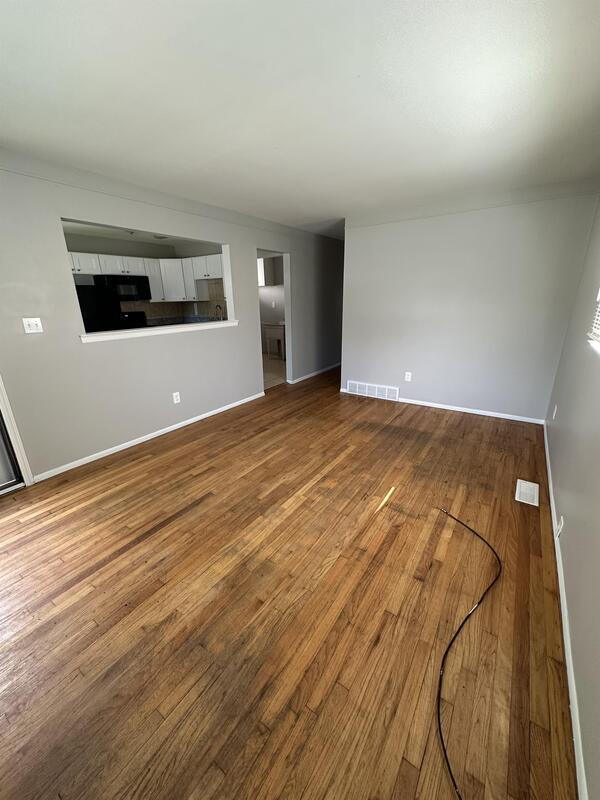 Building Photo - 35 E Charlotte Ave