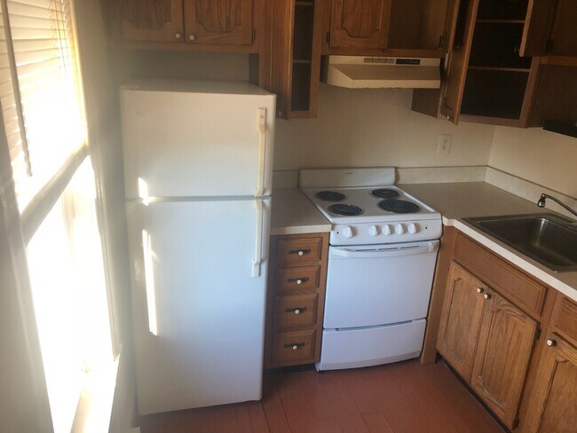 Kitchen - 6028 Main St