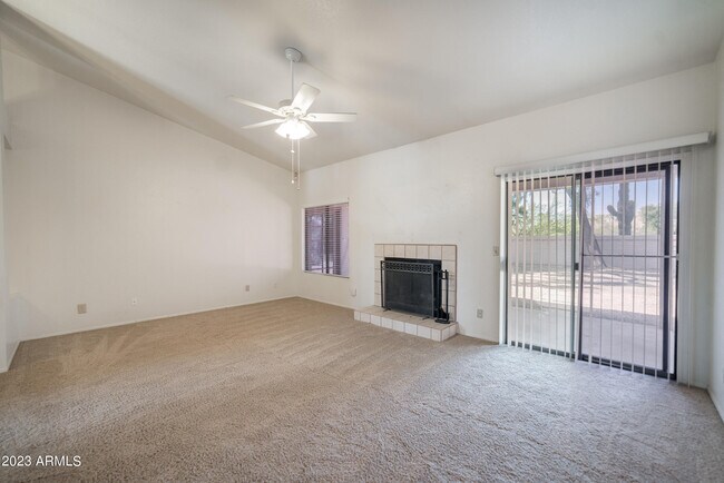 Foto del edificio - 9210 N 104th Pl