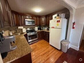 Building Photo - 419 Garden St