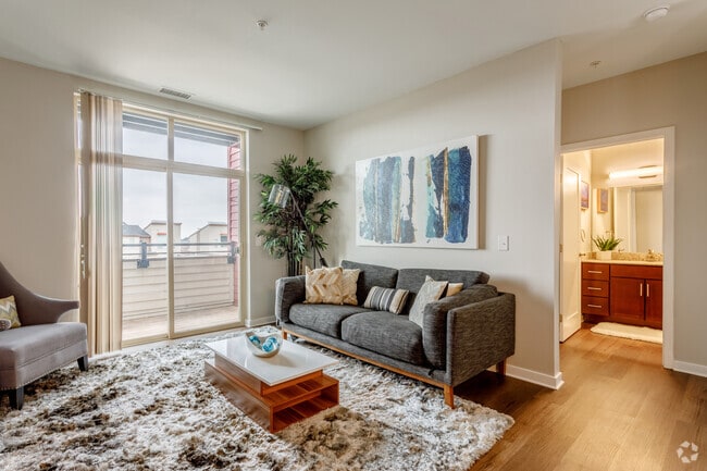 2BR, 2BA - 1,035SF - Overture Central Park 55+ Active Adult Apartment Homes