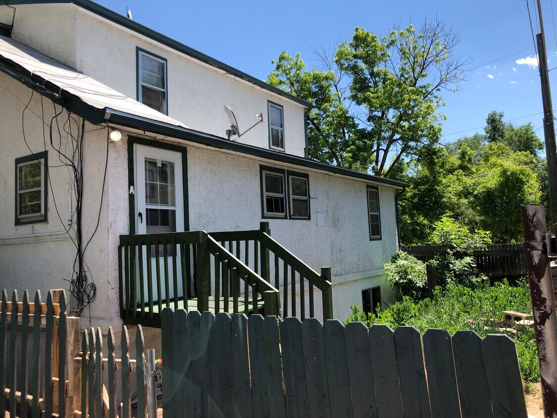 Foto principal - 706 S 25th St